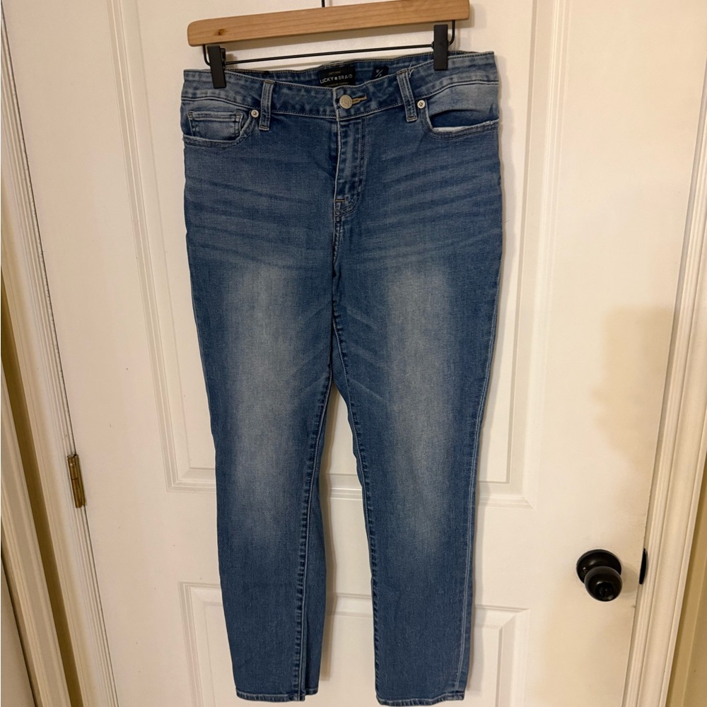 Lucky Brand Light Wash Skinny Jeans size 12